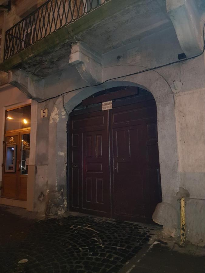 Hostel "Гном & Gnome" Lviv Exterior foto